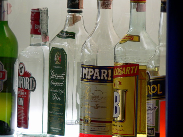 liquors 1531805 640x480